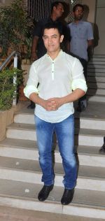 Aamir Khan discusses Satyamev Jayate with media on 6th May 2012 (6).JPG